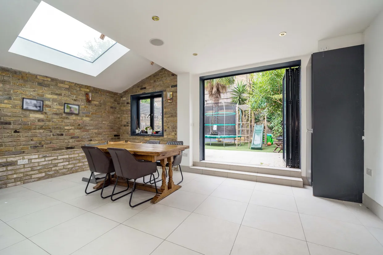 Fernhead Road, London, W9 photo 17