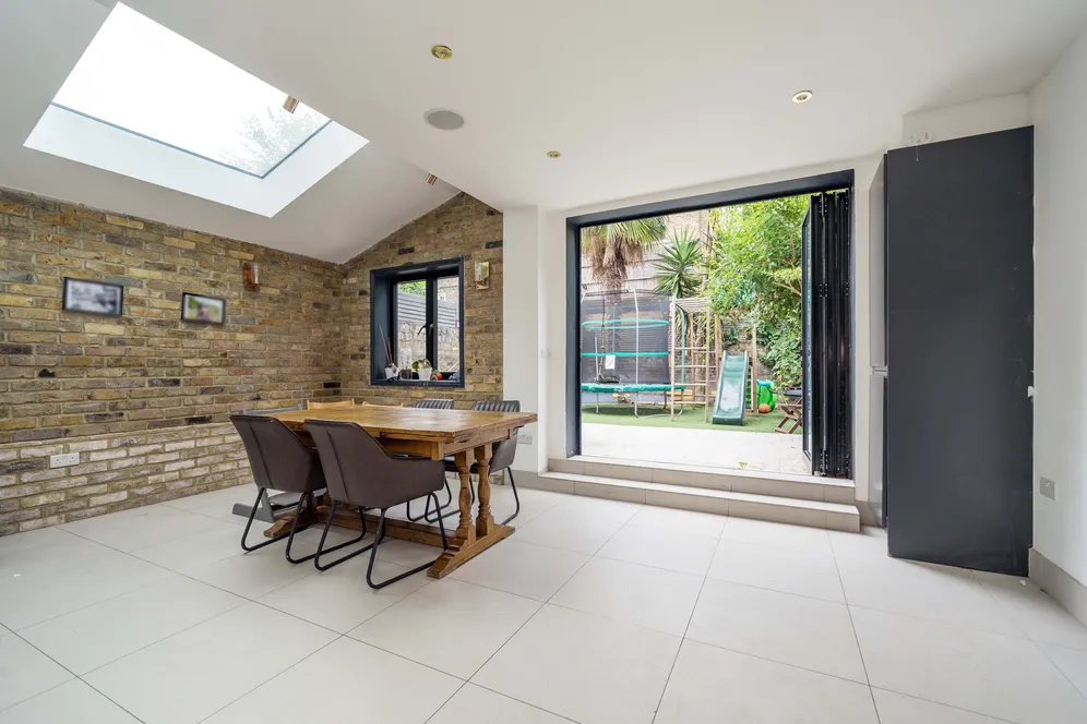 Fernhead Road, London, W9 photo 17