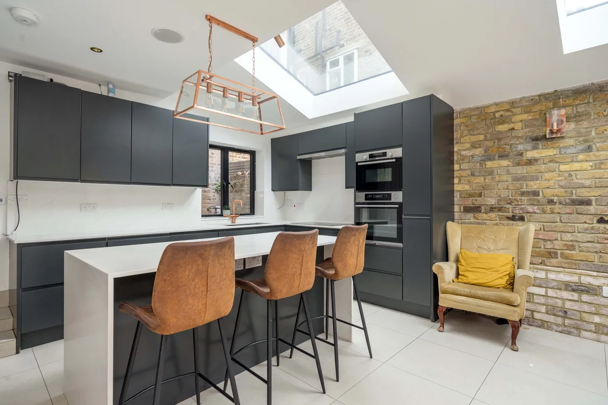 Fernhead Road, London, W9 photo 18