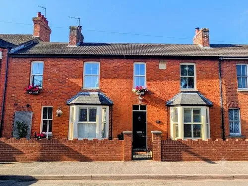 Lovat Street, Newport Pagnellphoto