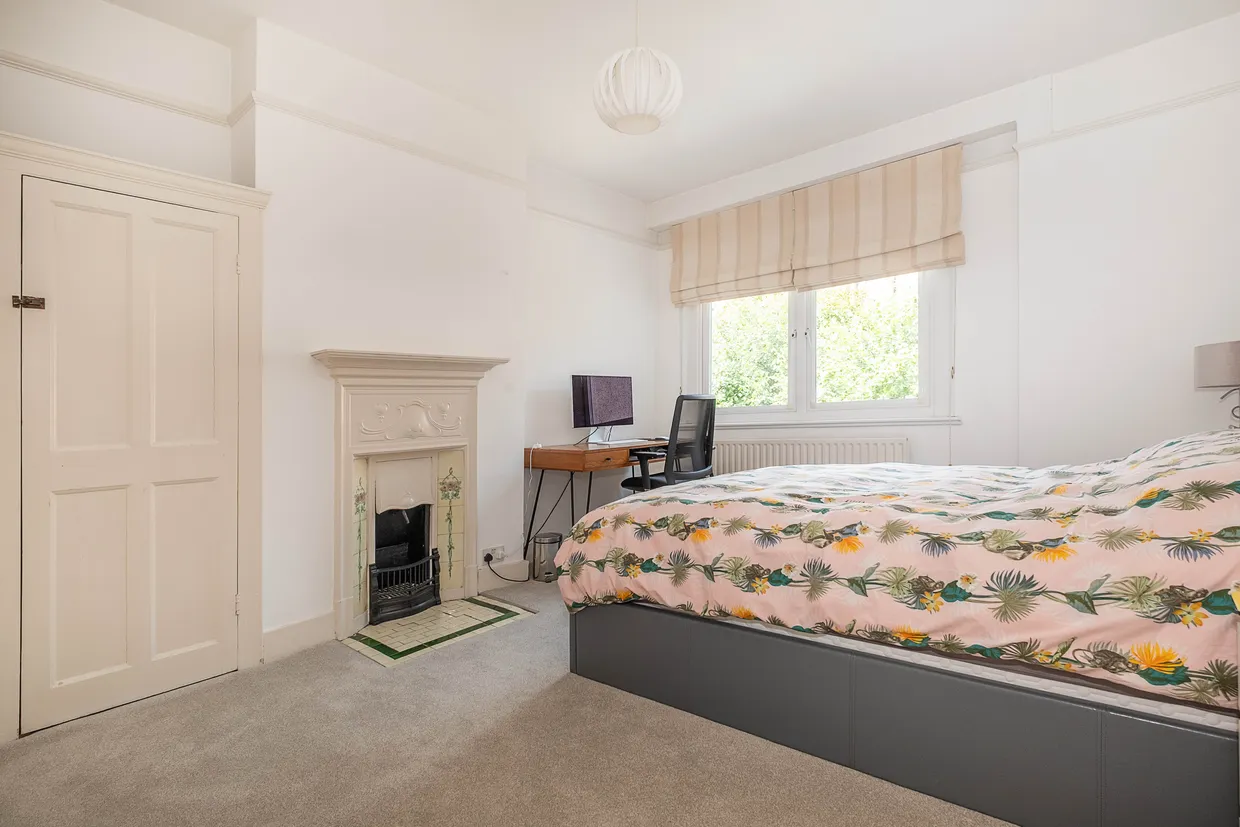 Compton Road, London, SW19 photo 9