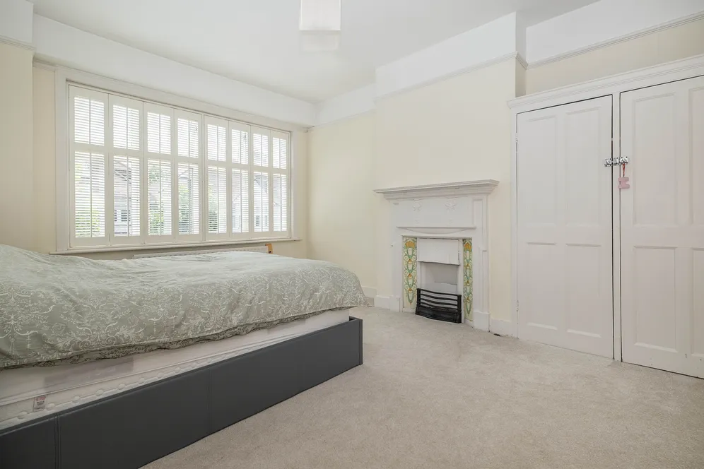 Compton Road, London, SW19 photo 11
