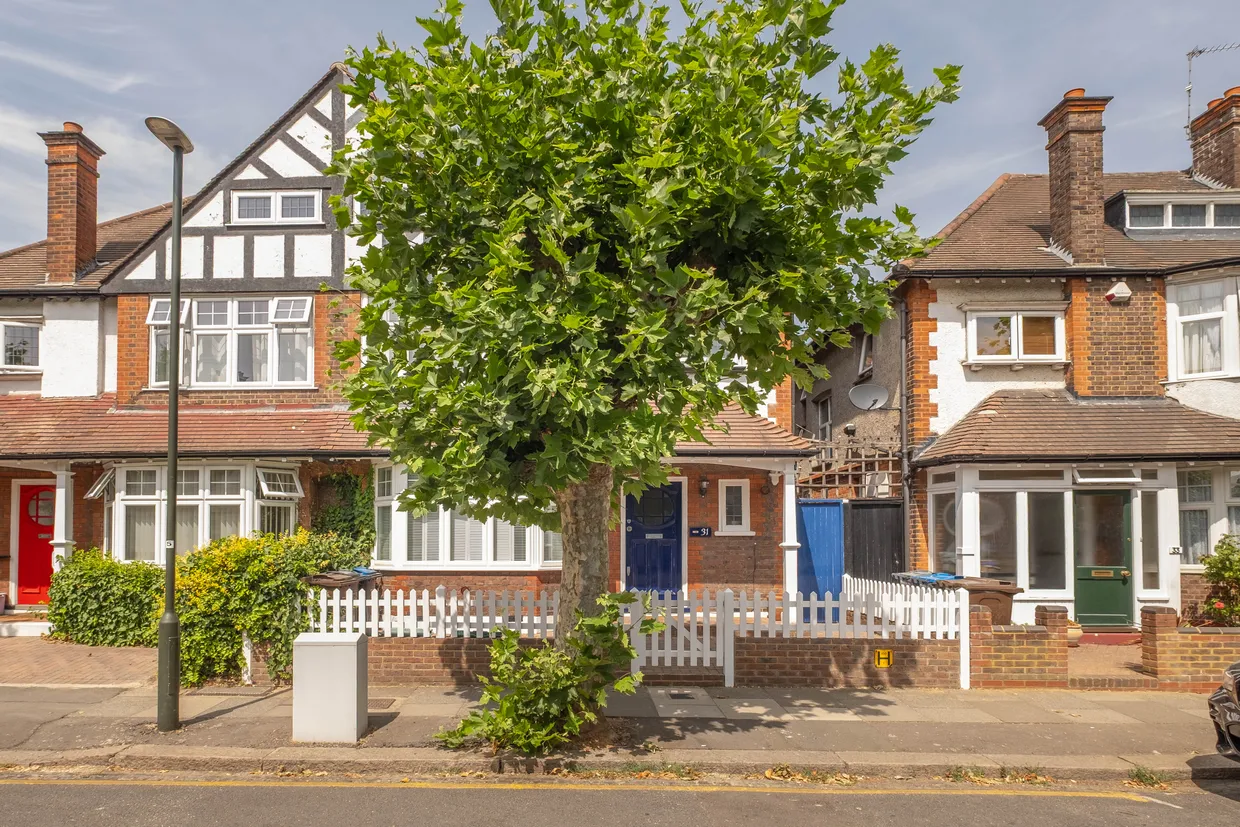 Compton Road, London, SW19 photo 22
