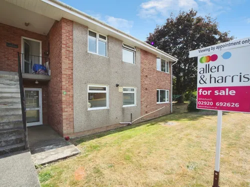 Bishops Close, Whitchurch, Cardiffphoto