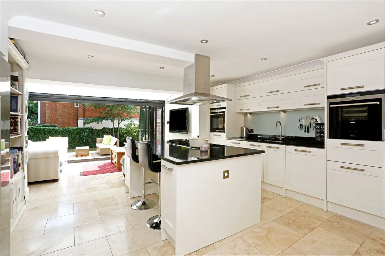 Southridge Place, LONDON, SW20 photo 5