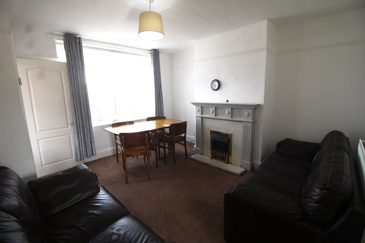 3-Bedroom Semi-Detached Home To Rent, Shelley Road, Chadderton, Oldham, OL9