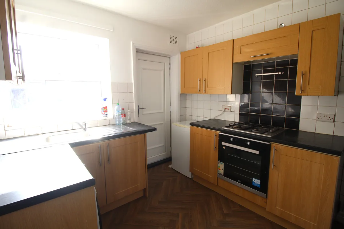 3-Bedroom Semi-Detached Home To Rent, Shelley Road, Chadderton, Oldham, OL9