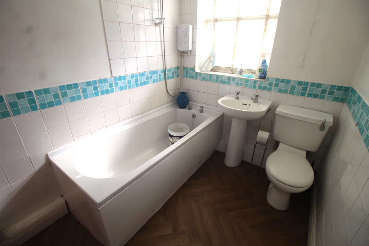 3-Bedroom Semi-Detached Home To Rent, Shelley Road, Chadderton, Oldham, OL9