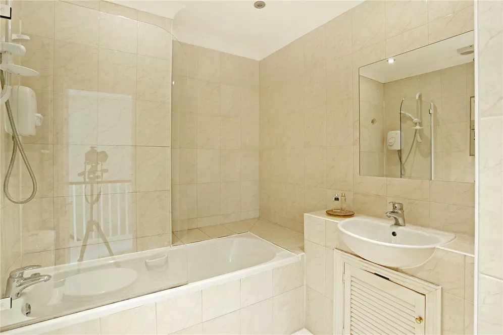 Southridge Place, LONDON, SW20 photo 12