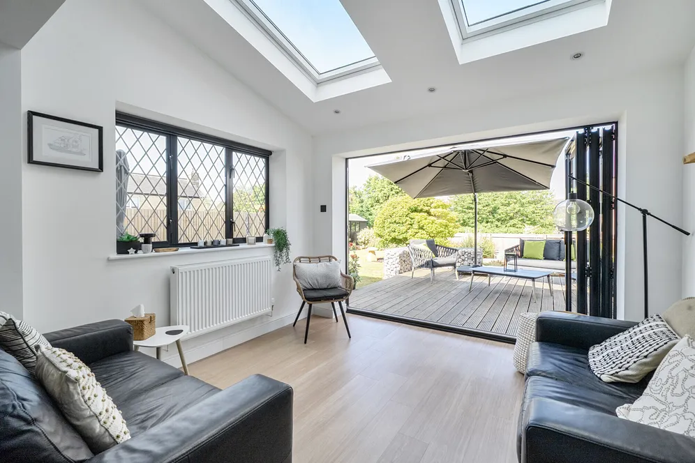 Stoke Park Court, Bishops Cleeve, Cheltenham, GL52 photo 6