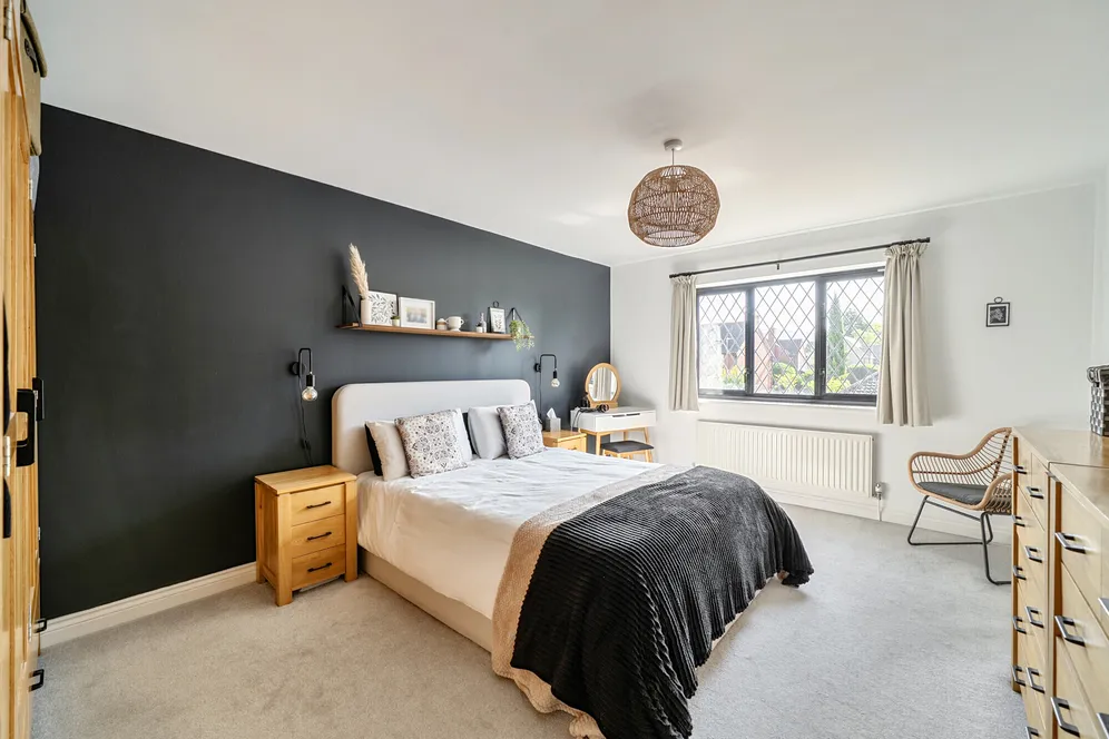 Stoke Park Court, Bishops Cleeve, Cheltenham, GL52 photo 7