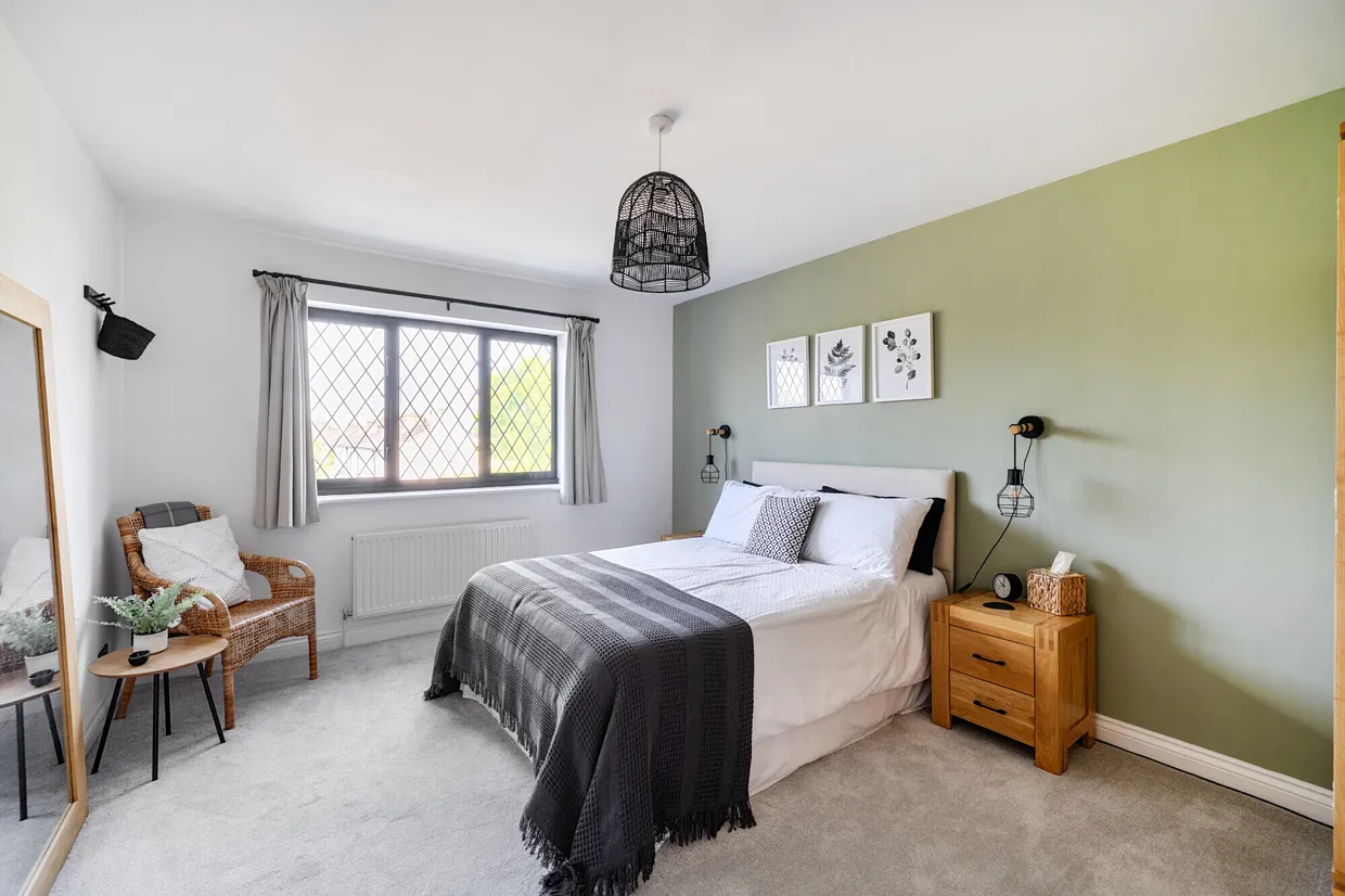 Stoke Park Court, Bishops Cleeve, Cheltenham, GL52 photo 9