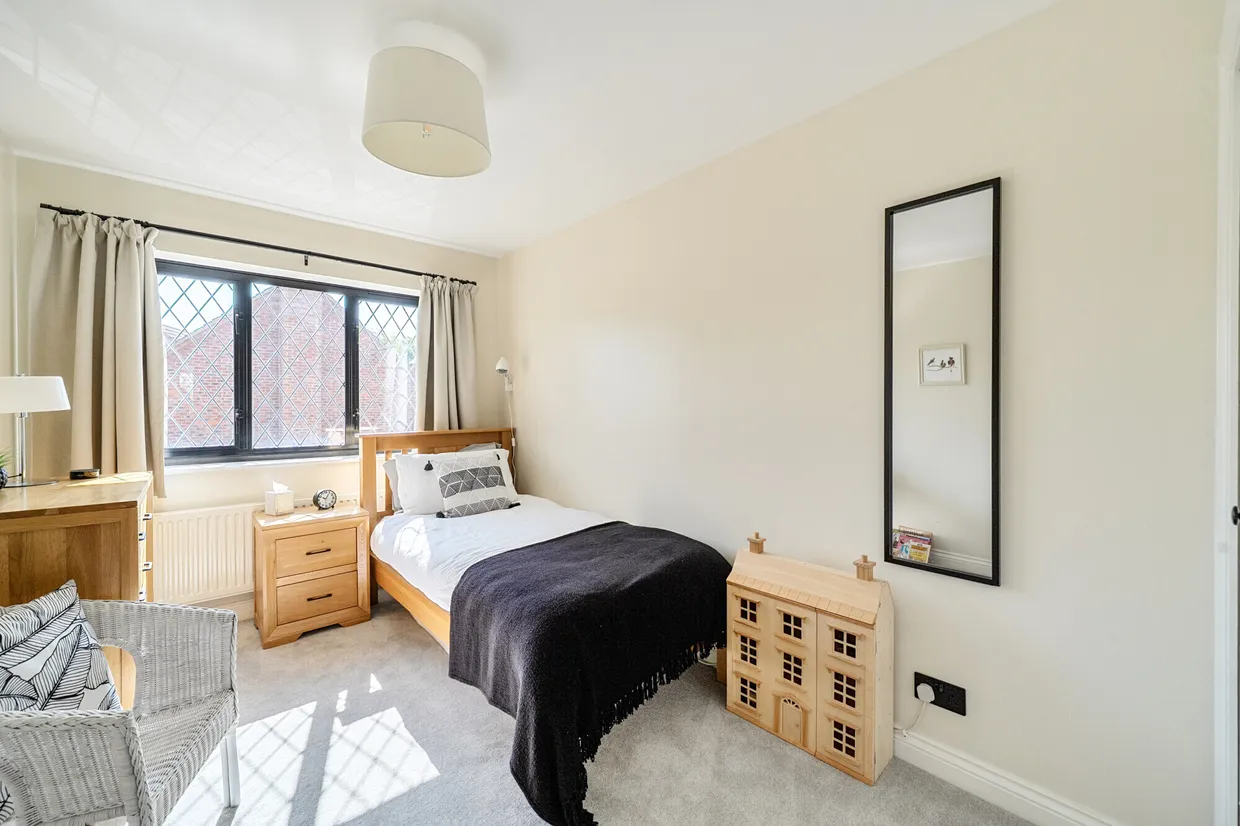 Stoke Park Court, Bishops Cleeve, Cheltenham, GL52 photo 12
