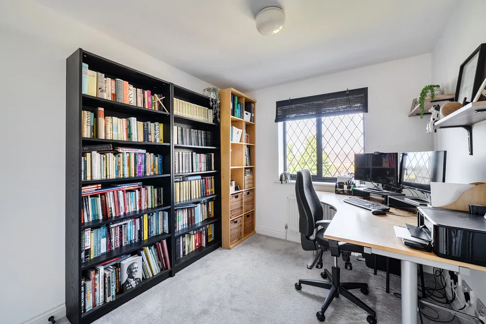 Stoke Park Court, Bishops Cleeve, Cheltenham, GL52 photo 13