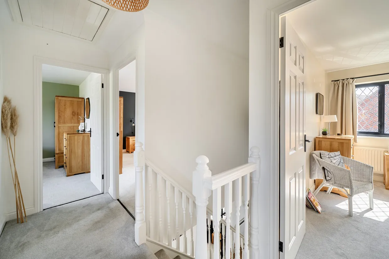 Stoke Park Court, Bishops Cleeve, Cheltenham, GL52 photo 14