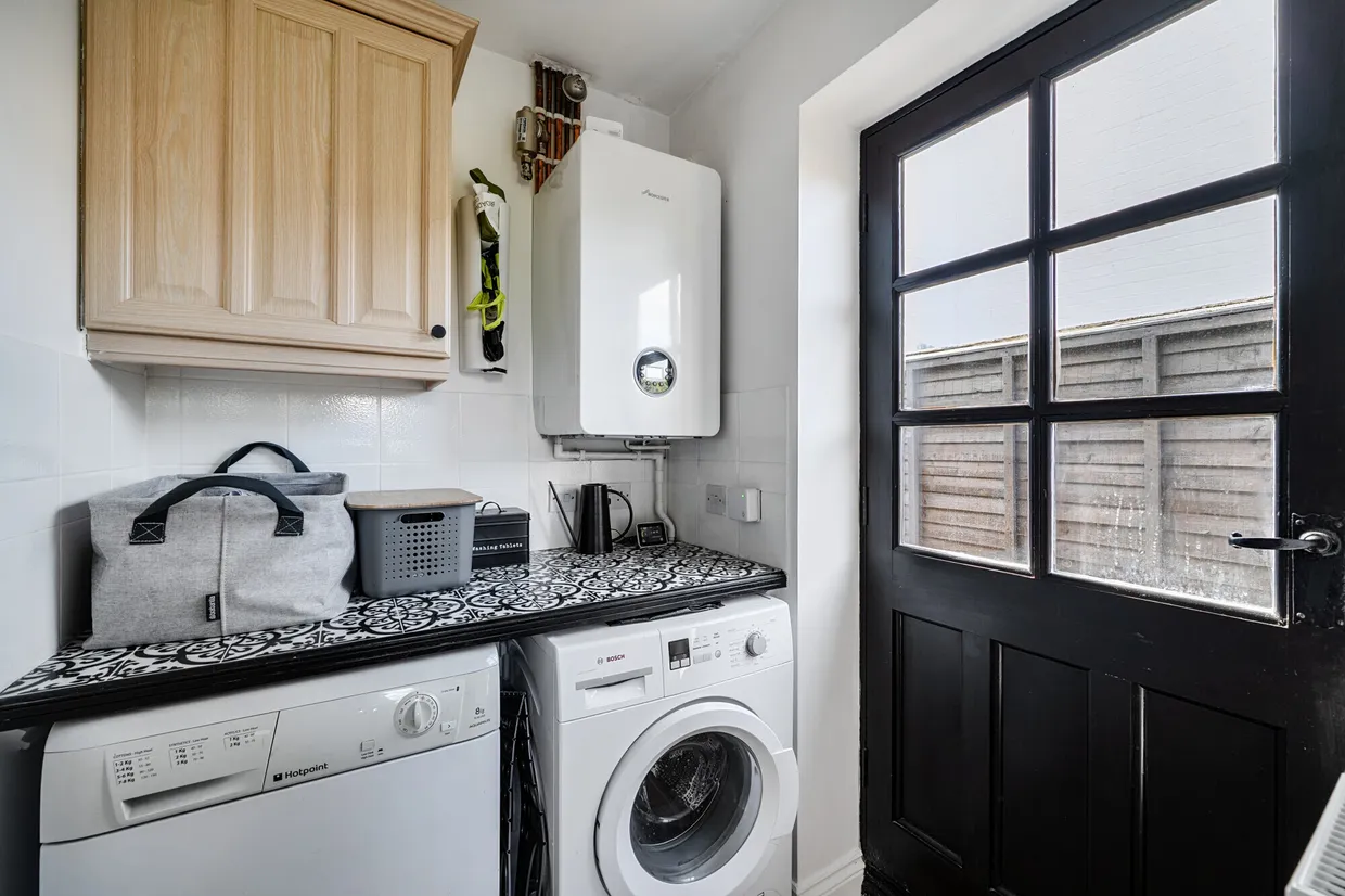 Stoke Park Court, Bishops Cleeve, Cheltenham, GL52 photo 15