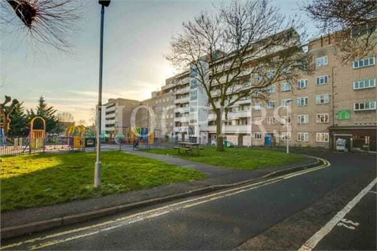Shoot Up Hill, London, NW2