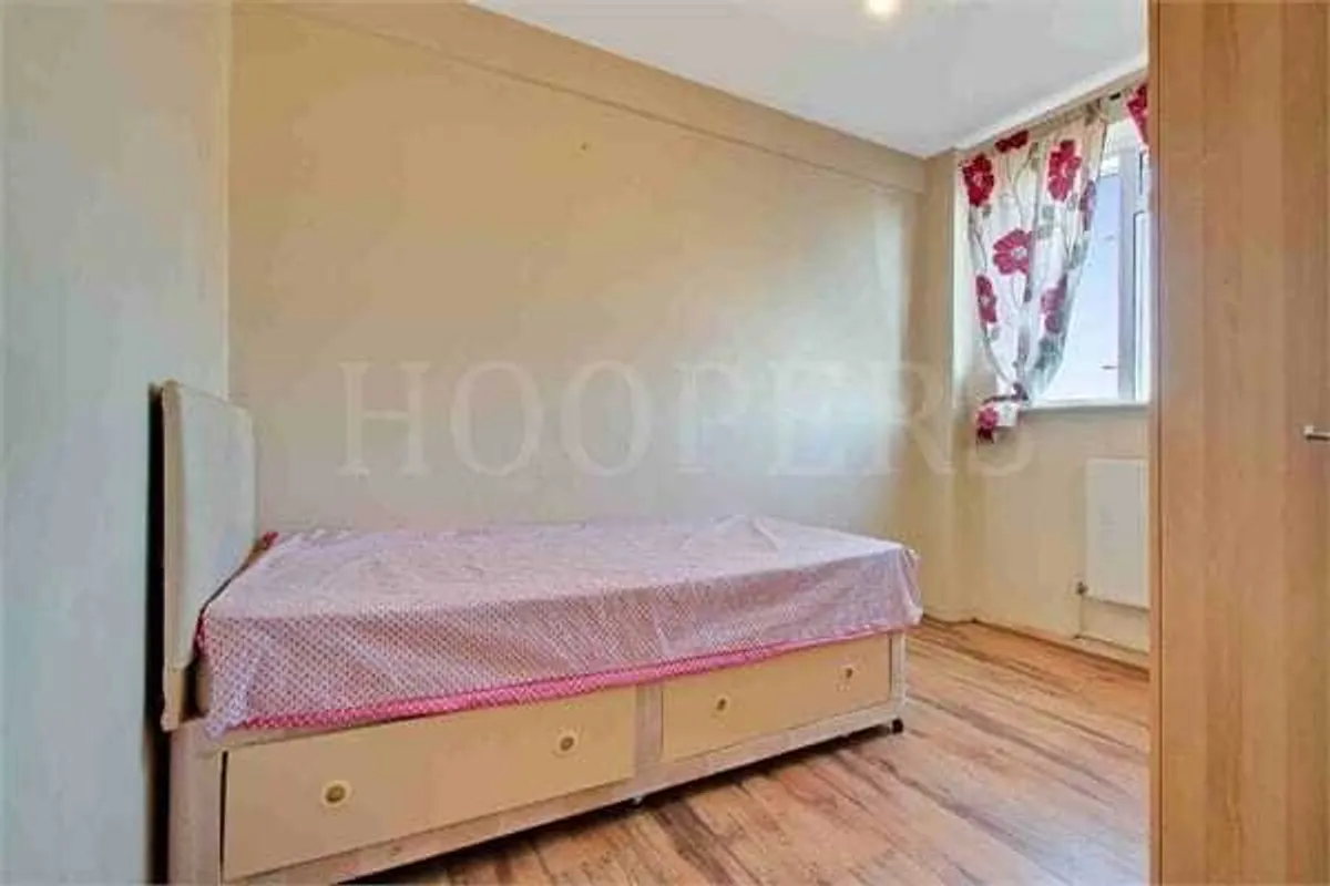 Shoot Up Hill, London, NW2