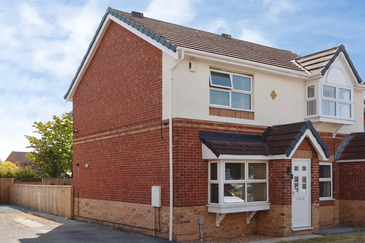 Foxglove Close, Kingswood, Hull