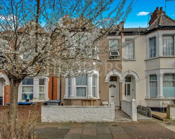 Litchfield Gardens, London, NW10