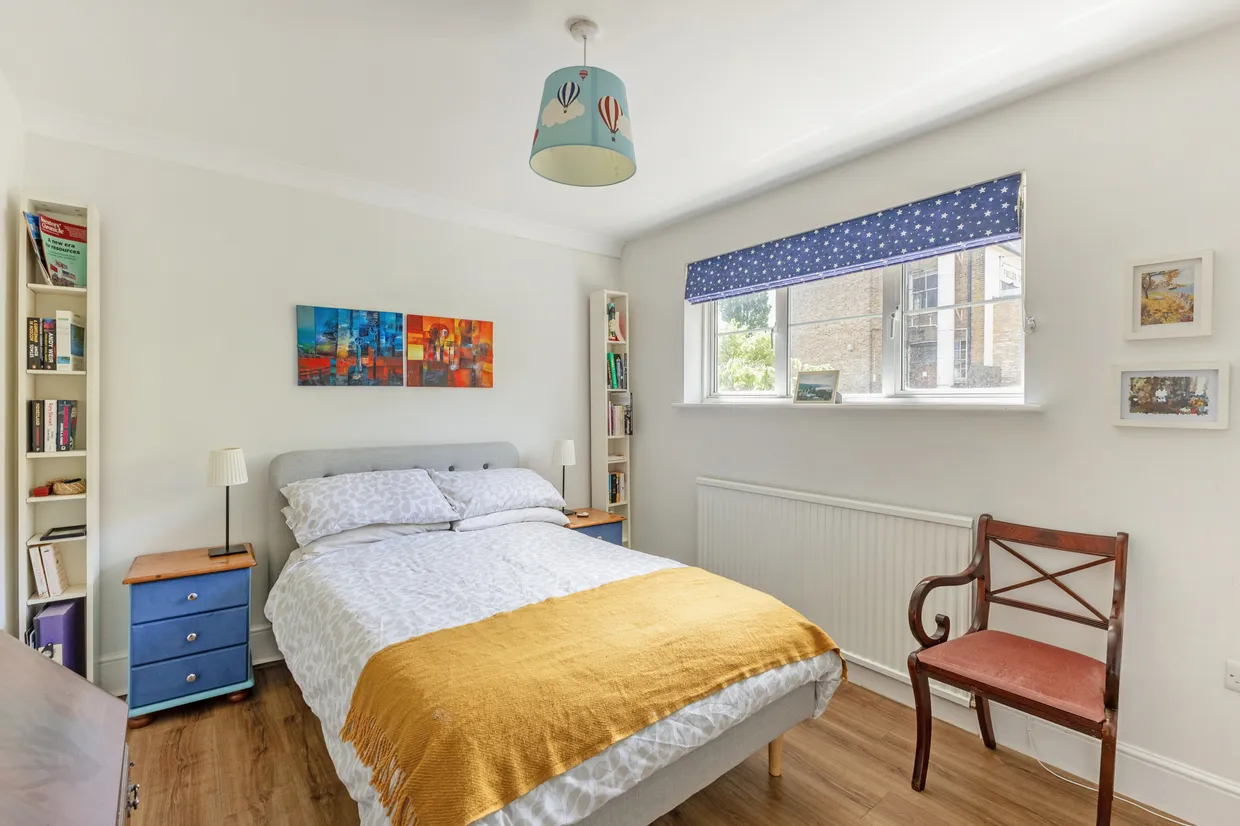 Hearne Road, London, W4 photo 9