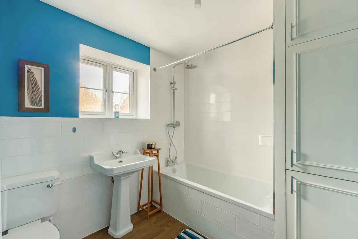 Hearne Road, London, W4 photo 12