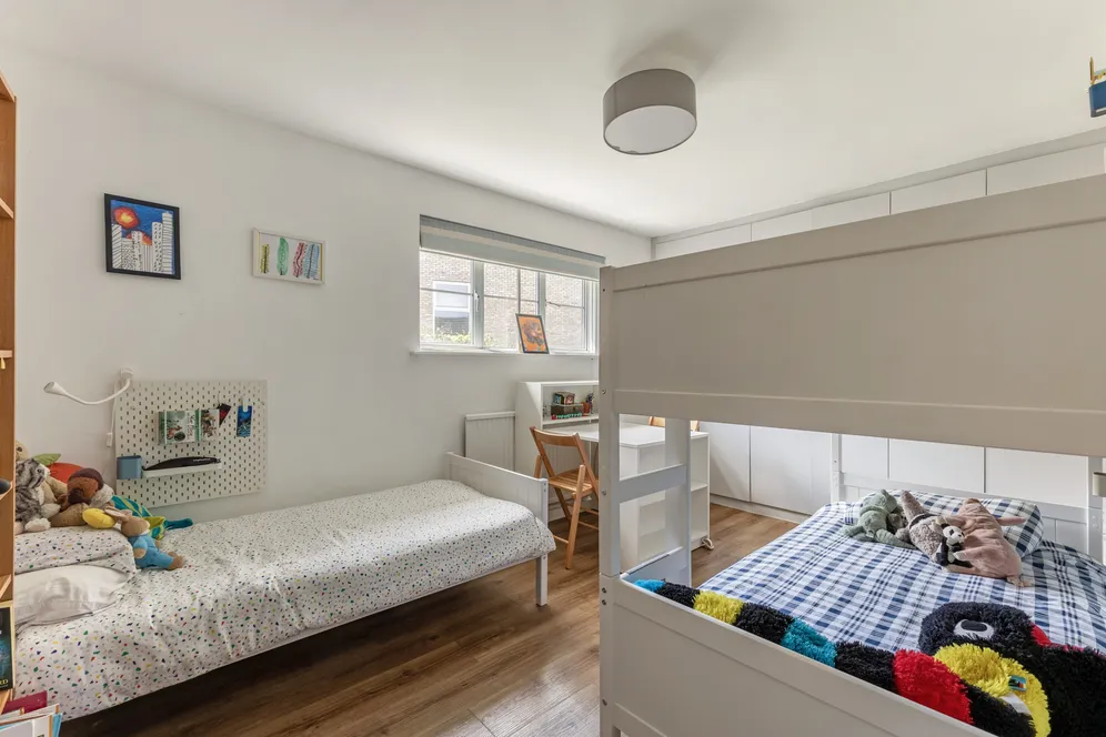 Hearne Road, London, W4 photo 13
