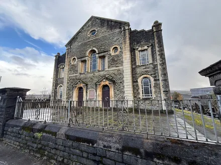 Rhydamman, Wind Street, Ammanford, SA18