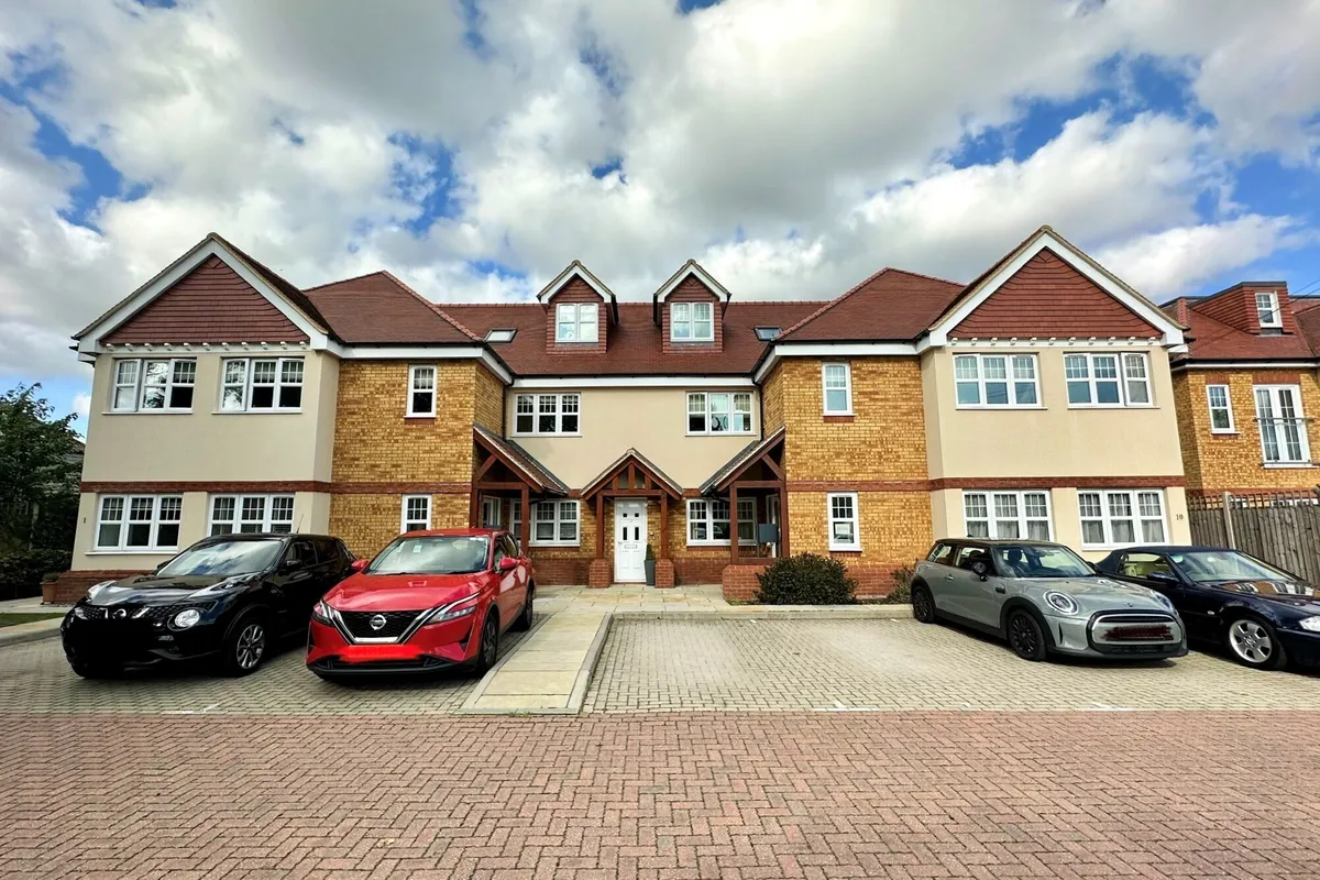 London Road, Aston Clinton, AYLESBURY