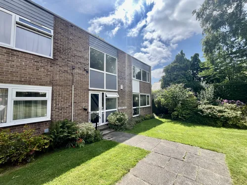 Green View Court, LEEDSphoto