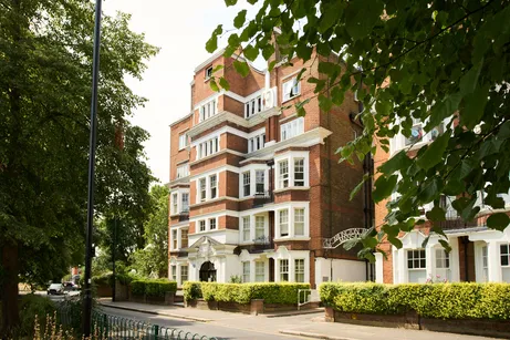 Sutton Lane North, London, W4