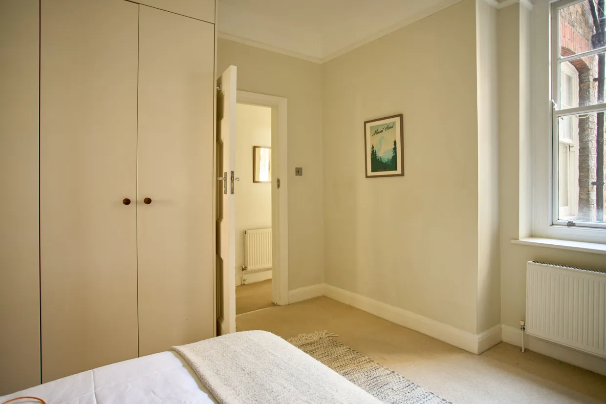 Sutton Lane North, London, W4 photo 14