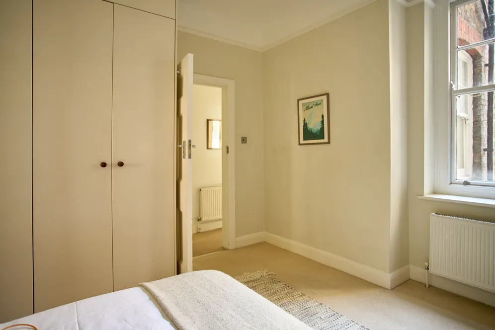 Sutton Lane North, London, W4 photo 14