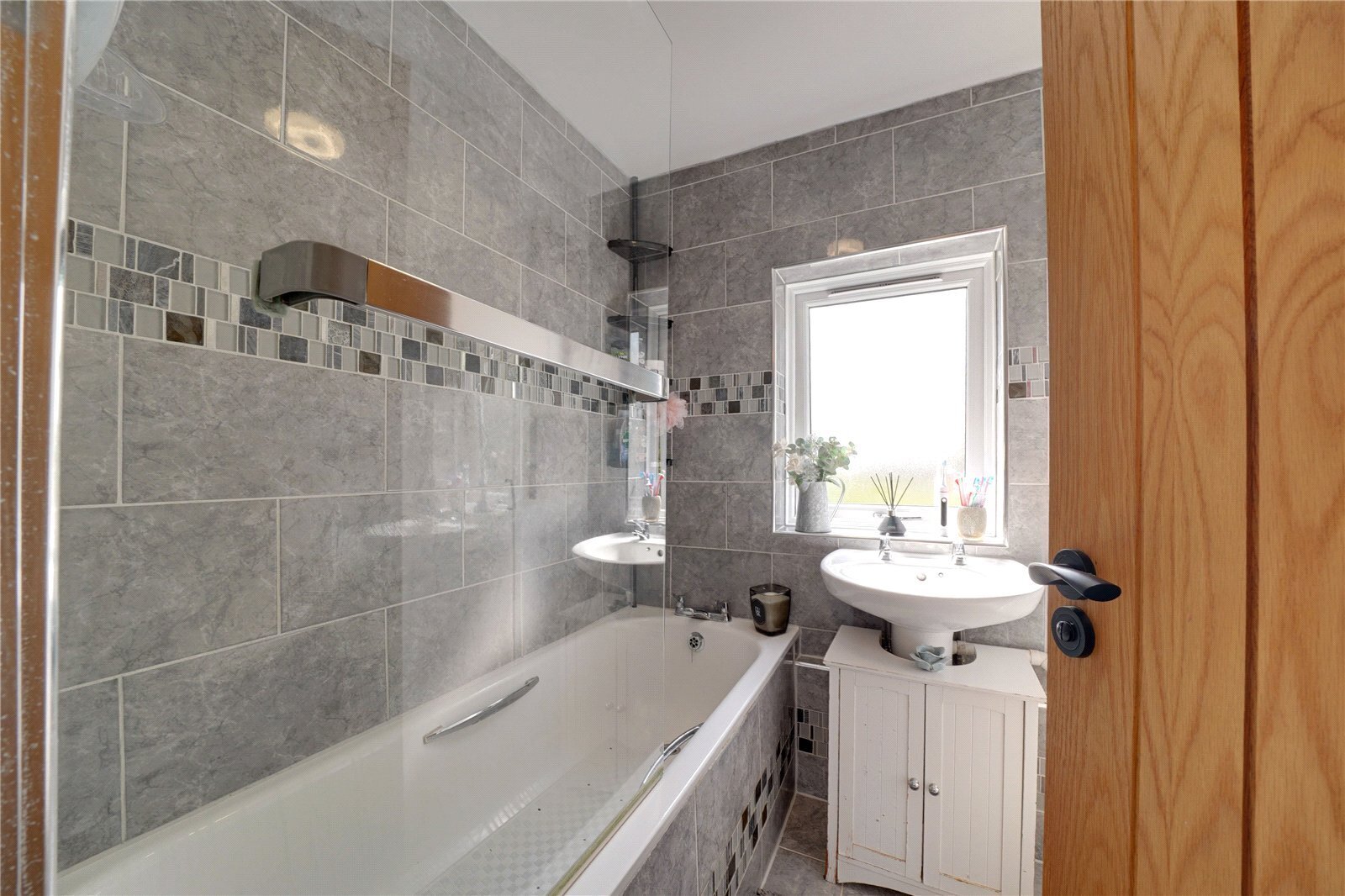 Emmanuel Close, Mildenhall, Bury St. Edmunds, Suffolk, IP28 Image 4