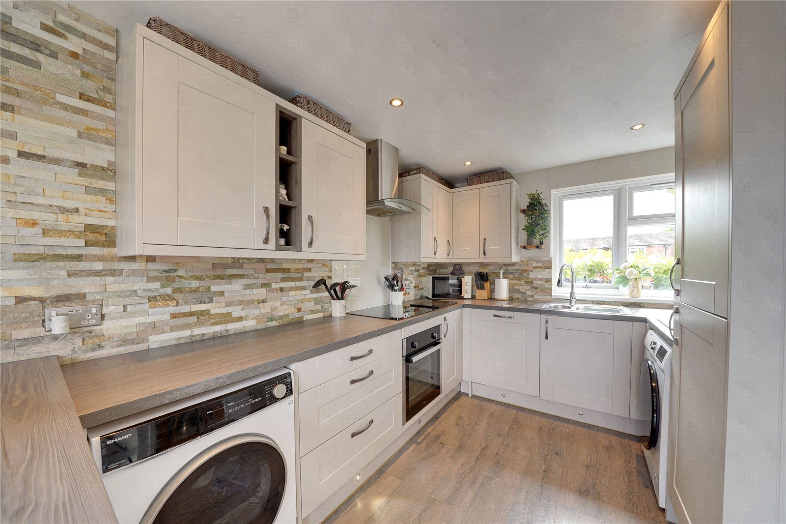 Emmanuel Close, Mildenhall, Bury St. Edmunds, Suffolk, IP28 Image 15