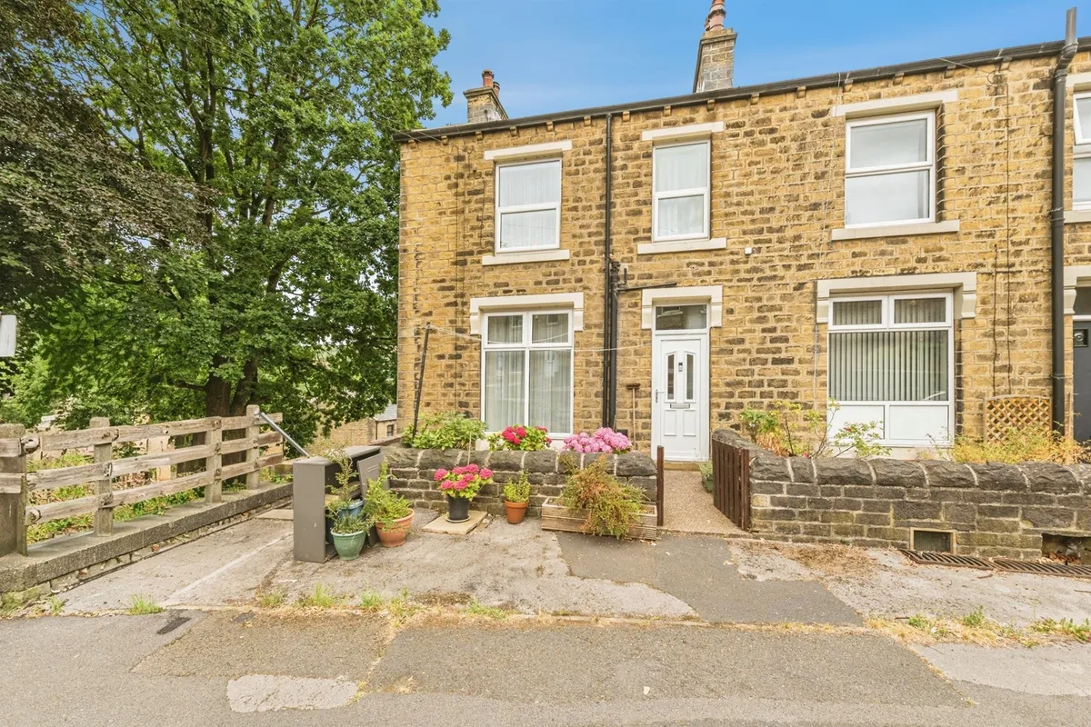 Royds Avenue, Linthwaite, Huddersfield