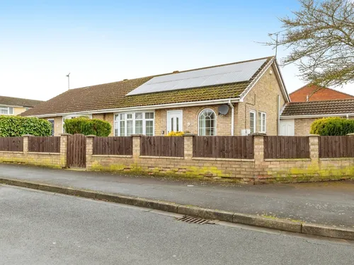Dellfield Avenue, Lincolnphoto