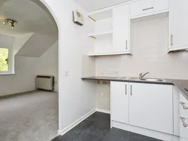 Burling Court, Cambridge thumb 3