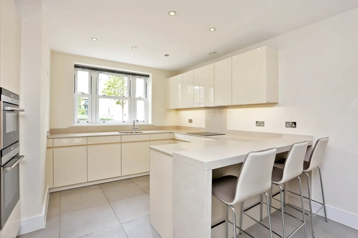Emerald Square, SW15 photo 2