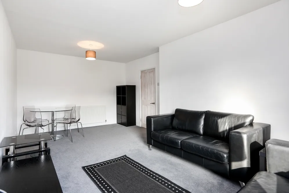 Claremont Road, Surbiton, KT6 photo 4