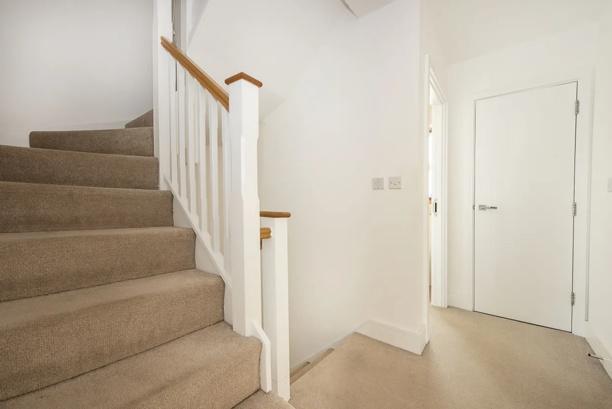 Emerald Square, SW15 photo 13
