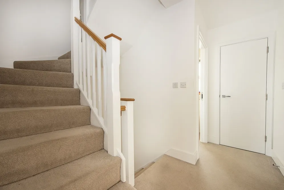 Emerald Square, SW15 photo 13