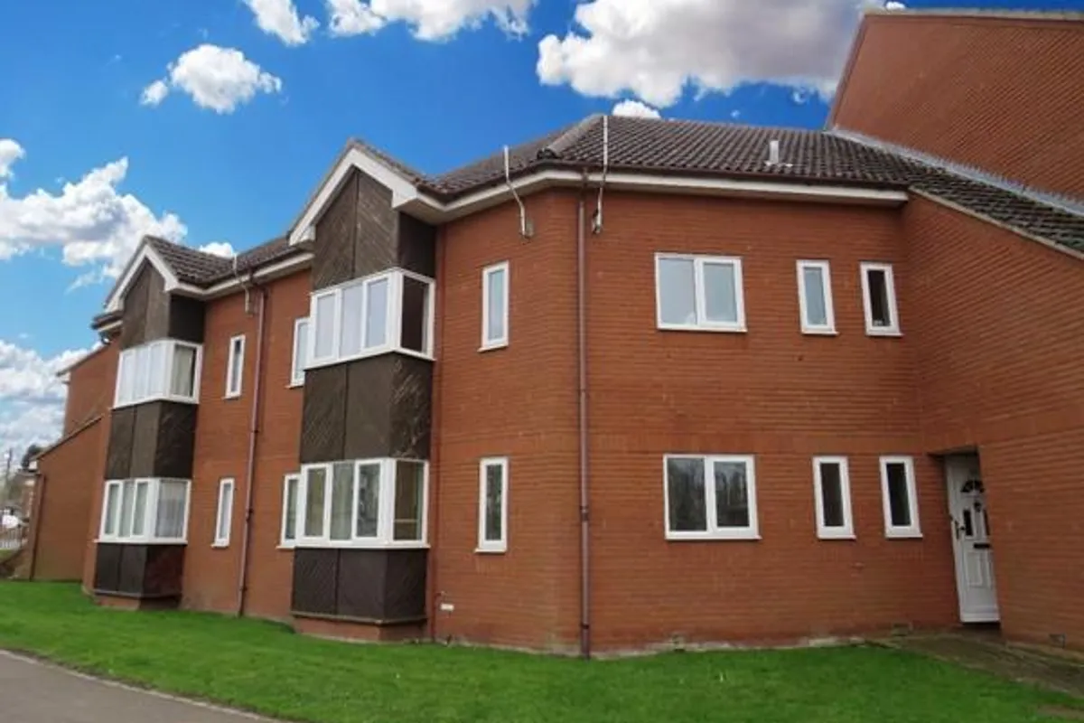 The Avenue, NEWMARKET