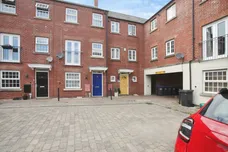 Avocet Close, Rugby