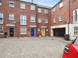 Avocet Close, Rugby thumb 2