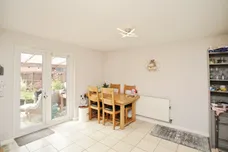 Avocet Close, Rugby