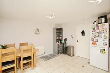 Avocet Close, Rugby