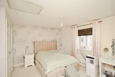 Avocet Close, Rugby