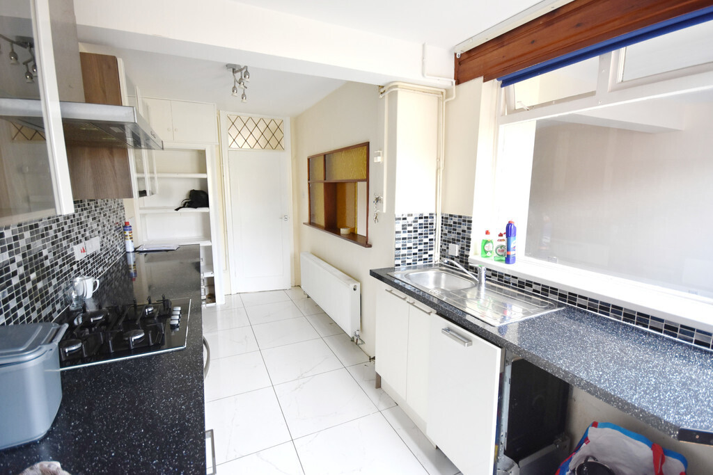 Bevington Crescent, Coventry Image 4