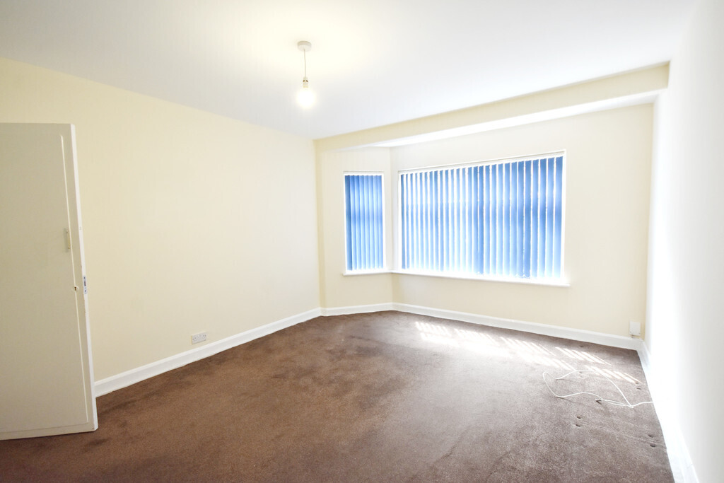 Bevington Crescent, Coventry Image 9